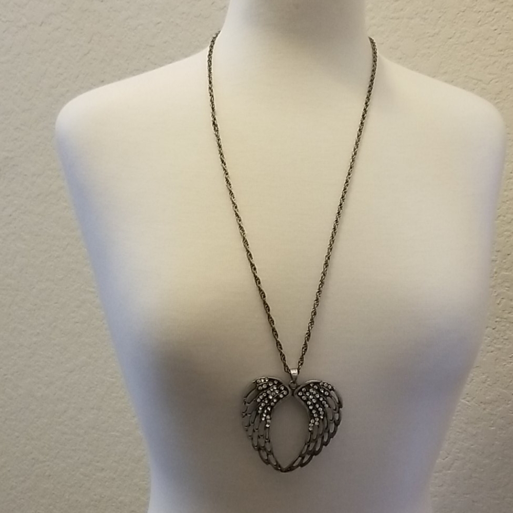 Silver Wings necklace